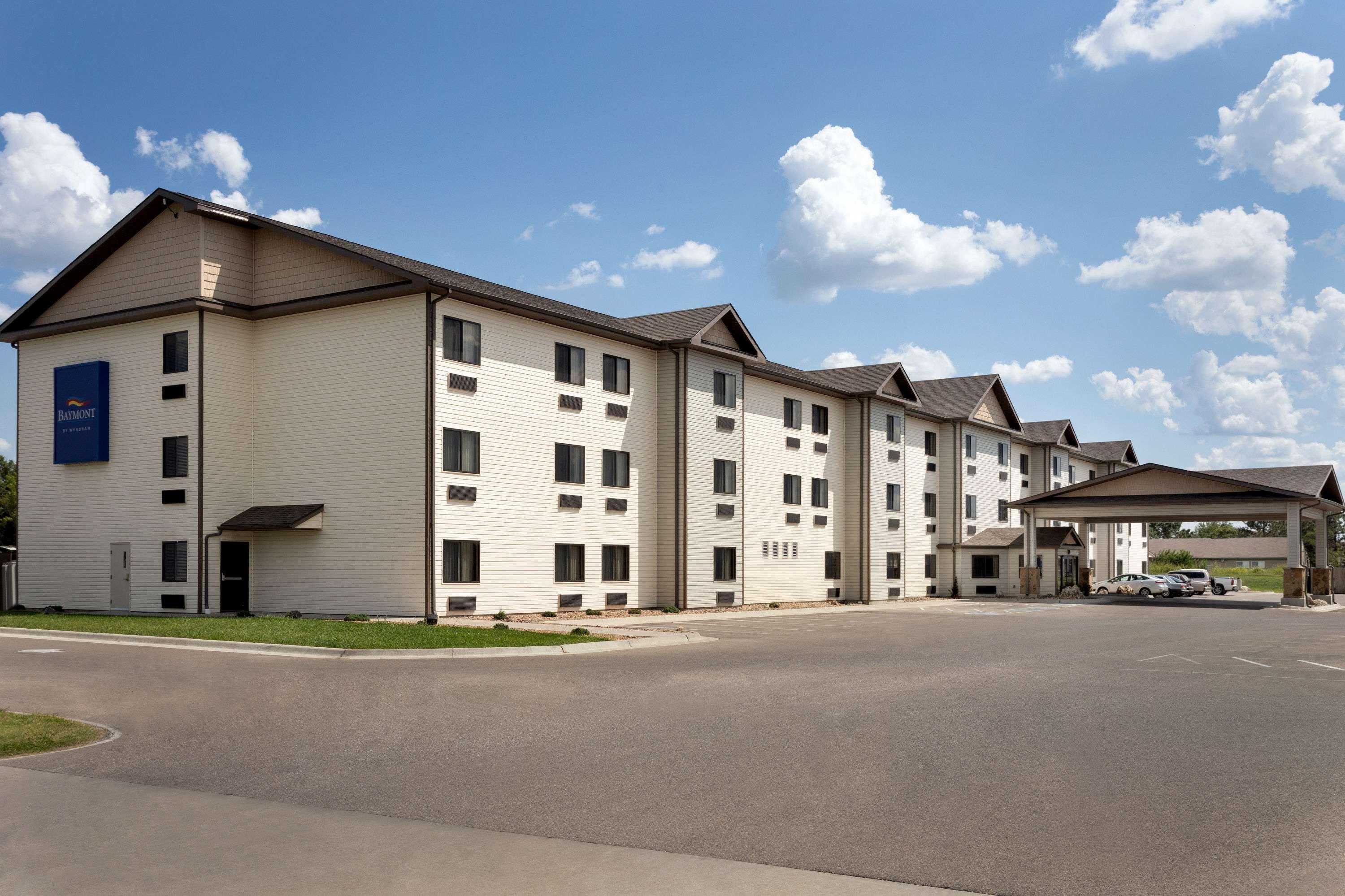 Baymont By Wyndham Wellington Hotell Exteriör bild